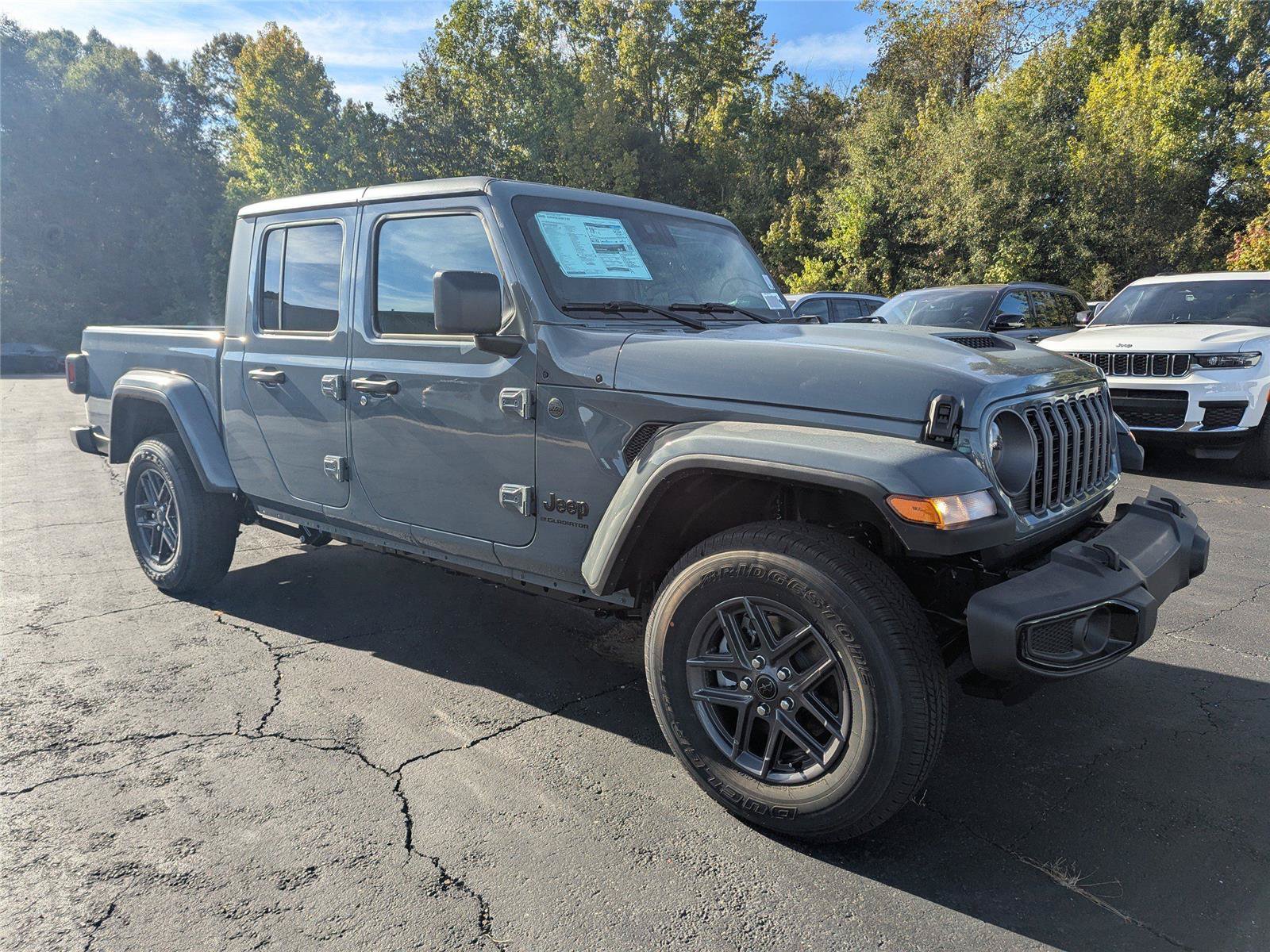 New 2025 Jeep Gladiator Sport AWD/4WD image 7