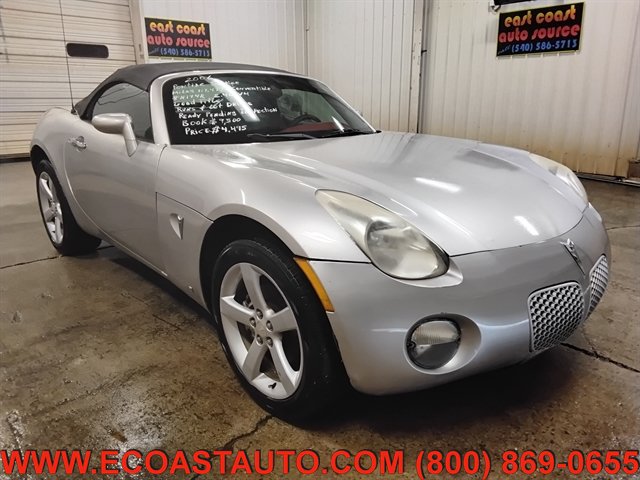 Used 2006 Pontiac Solstice Convertible w/ Convenience Package RWD image 1