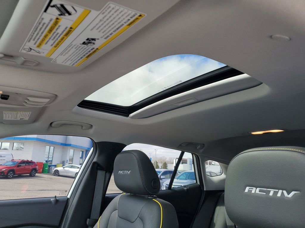 Certified 2024 Chevrolet Trax ACTIV w/ Sunroof Package FWD image 7
