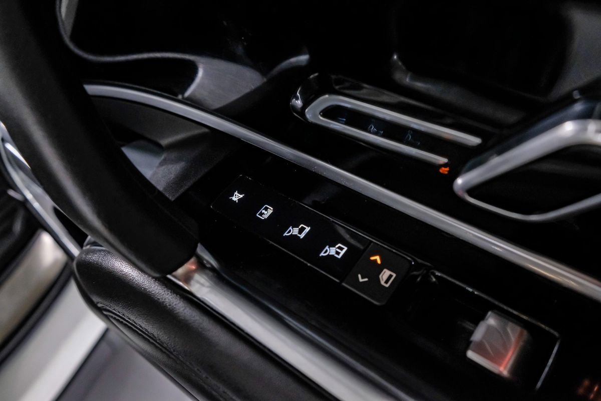 Used 2024 Land Rover Range Rover SE image 31