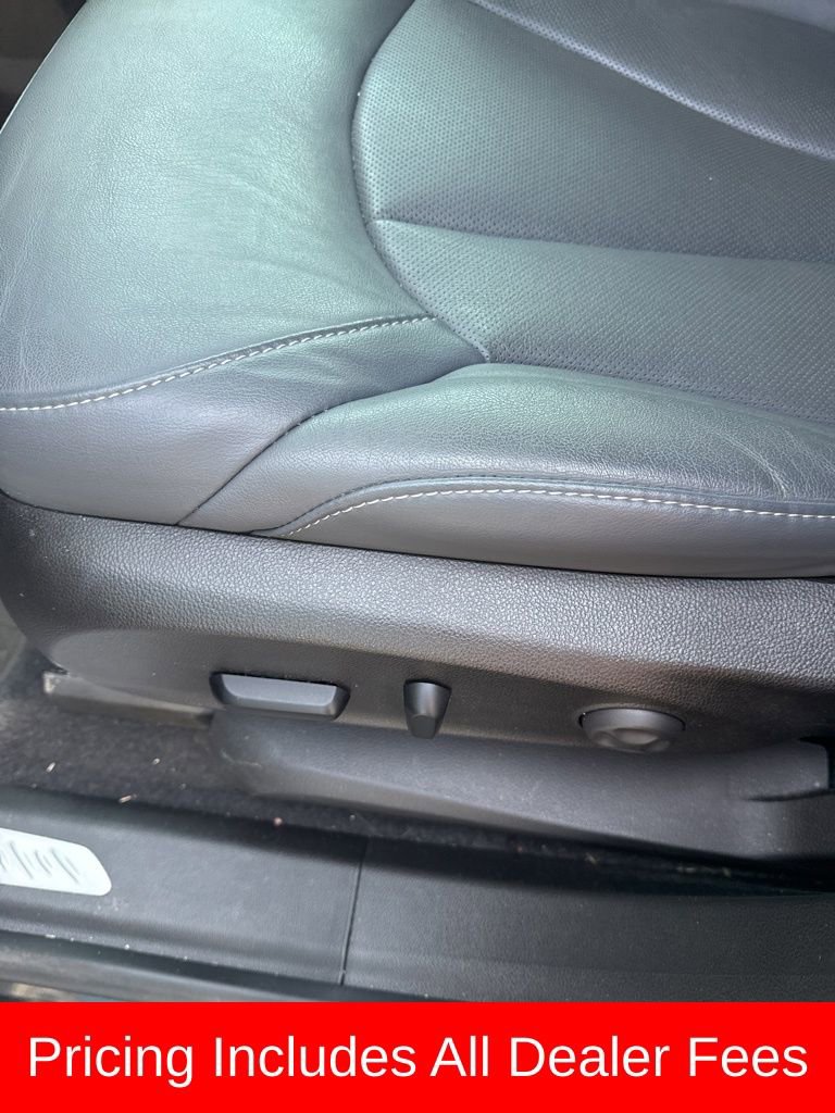 Used 2019 Buick Envision Essence FWD image 6