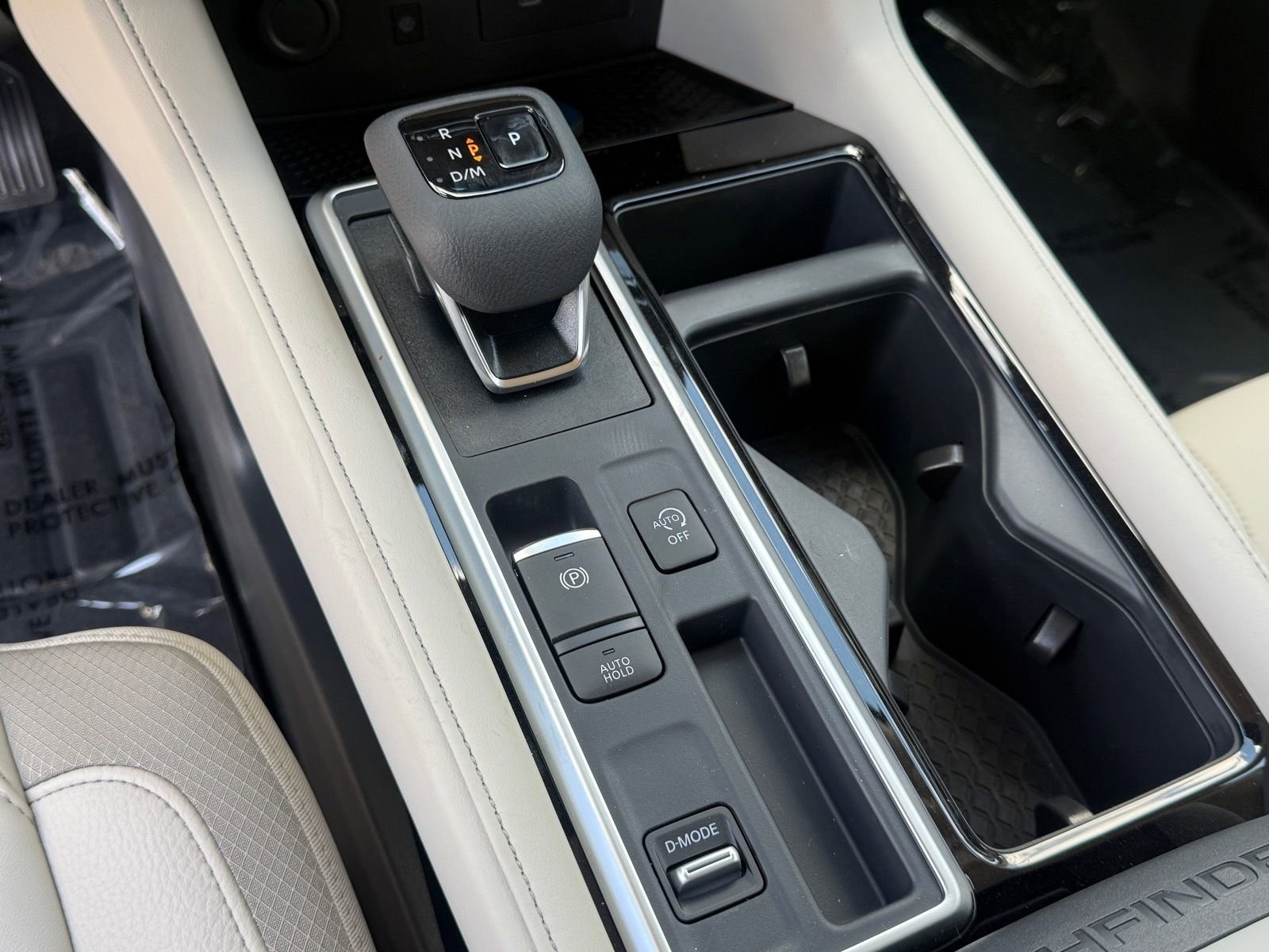 New 2026 Nissan Pathfinder SL FWD image 24