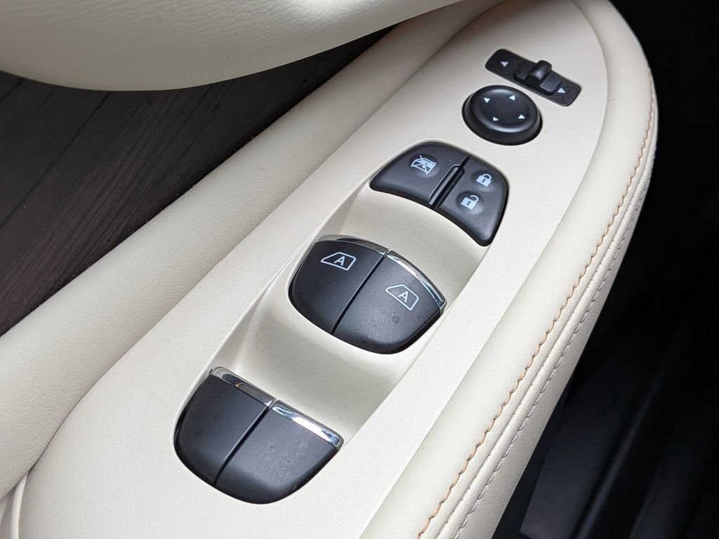 Used 2022 Nissan Murano Platinum w/ Cargo Package image 27