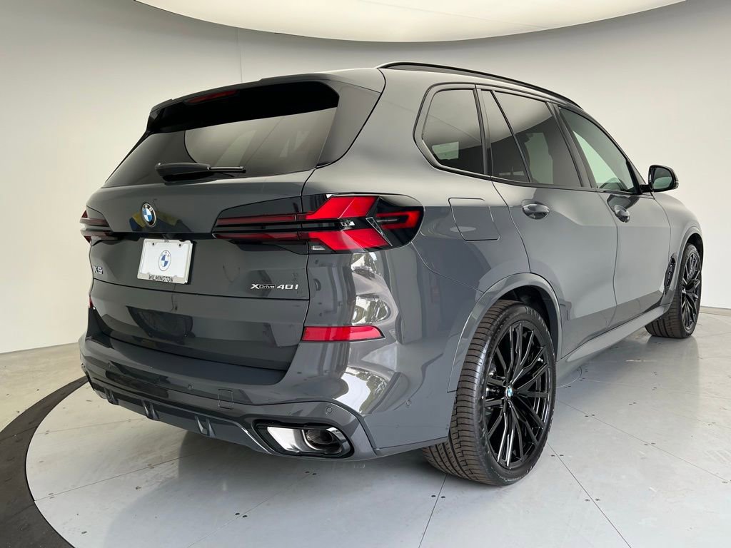 New 2026 BMW X5 xDrive40i w/ M Sport Package image 3