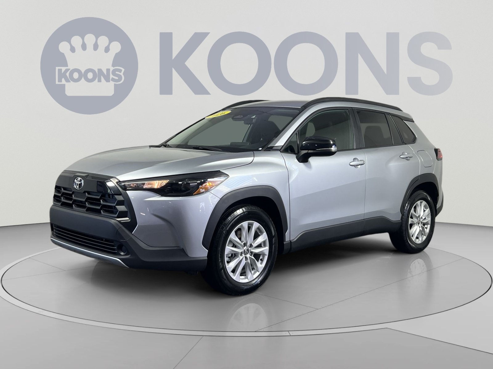 Used 2026 Toyota Corolla Cross LE FWD image 1