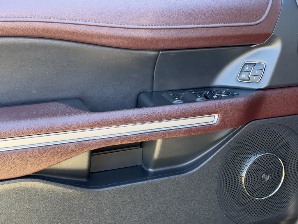 Certified 2024 Ford Expedition Max Limited AWD/4WD image 23