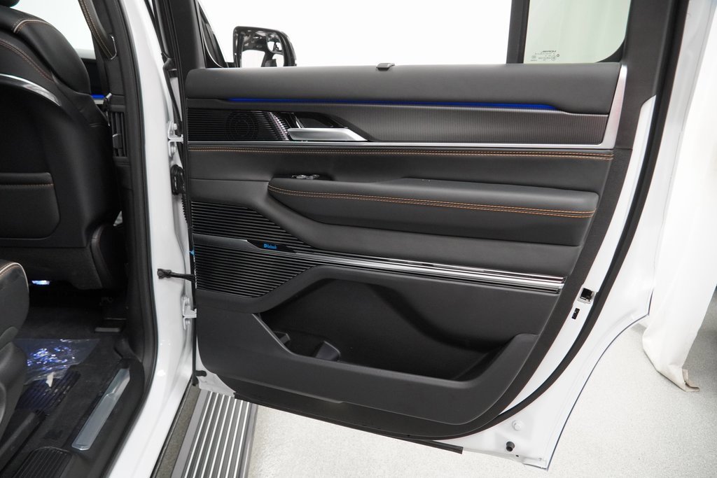 New 2025 Jeep Grand Wagoneer Series III w/ Rear Seat Video Group 1 image 38