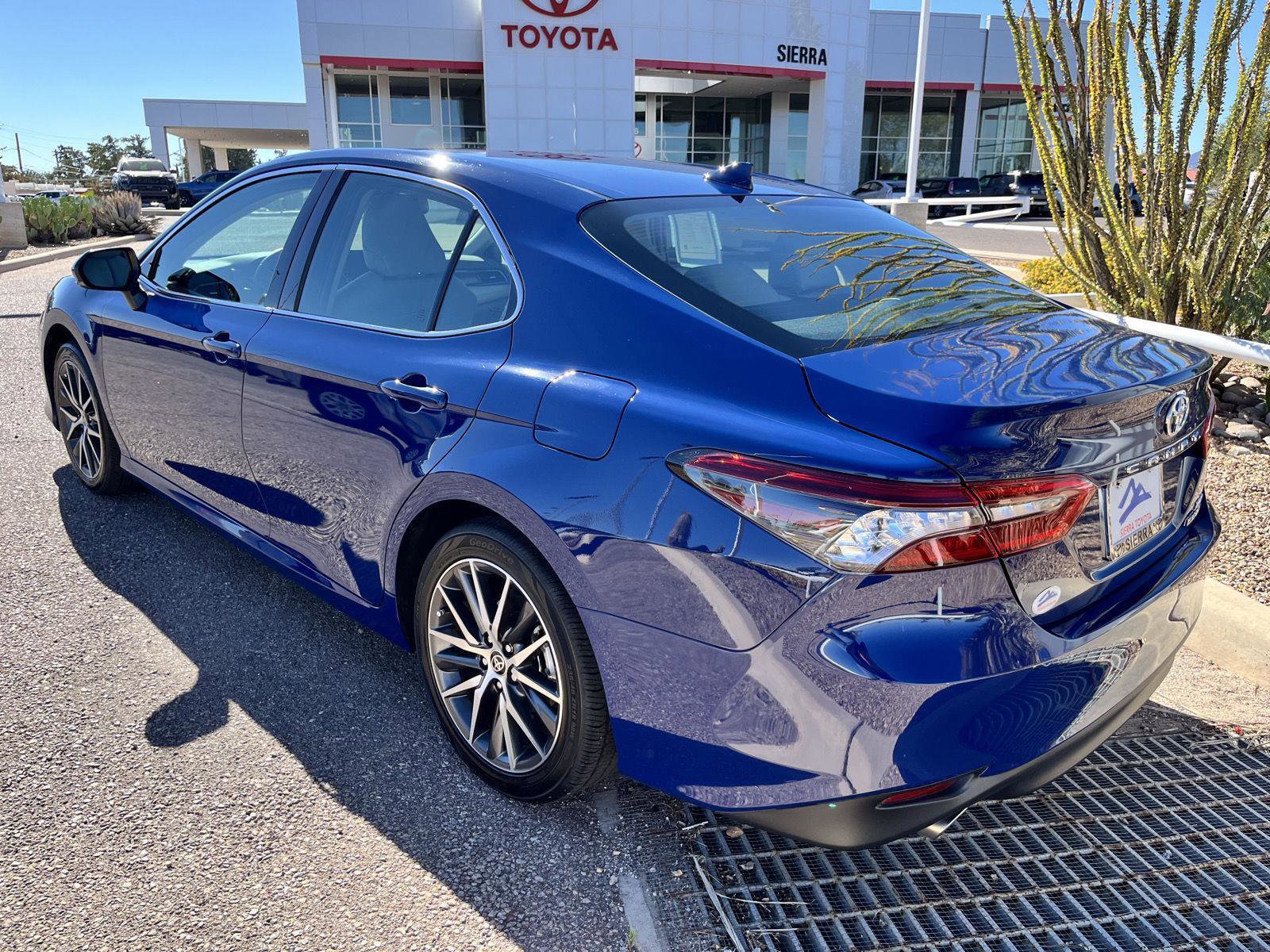 Used 2024 Toyota Camry XLE image 3