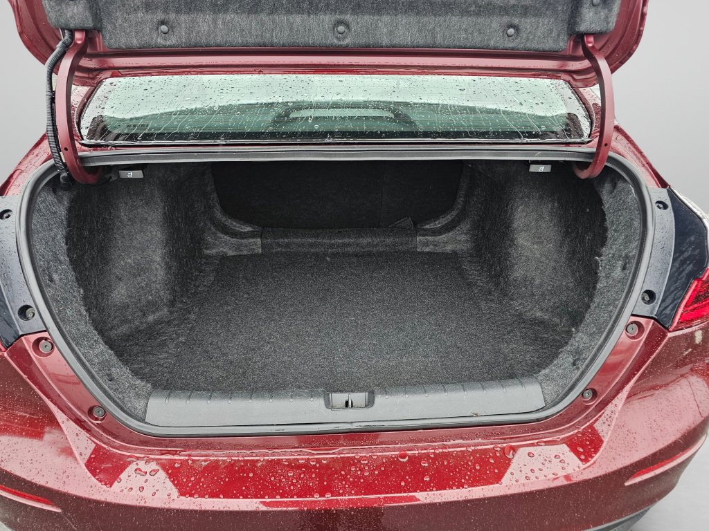 Used 2019 Honda Insight EX image 16