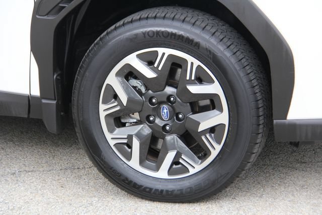 Certified 2025 Subaru Forester Premium AWD/4WD image 13