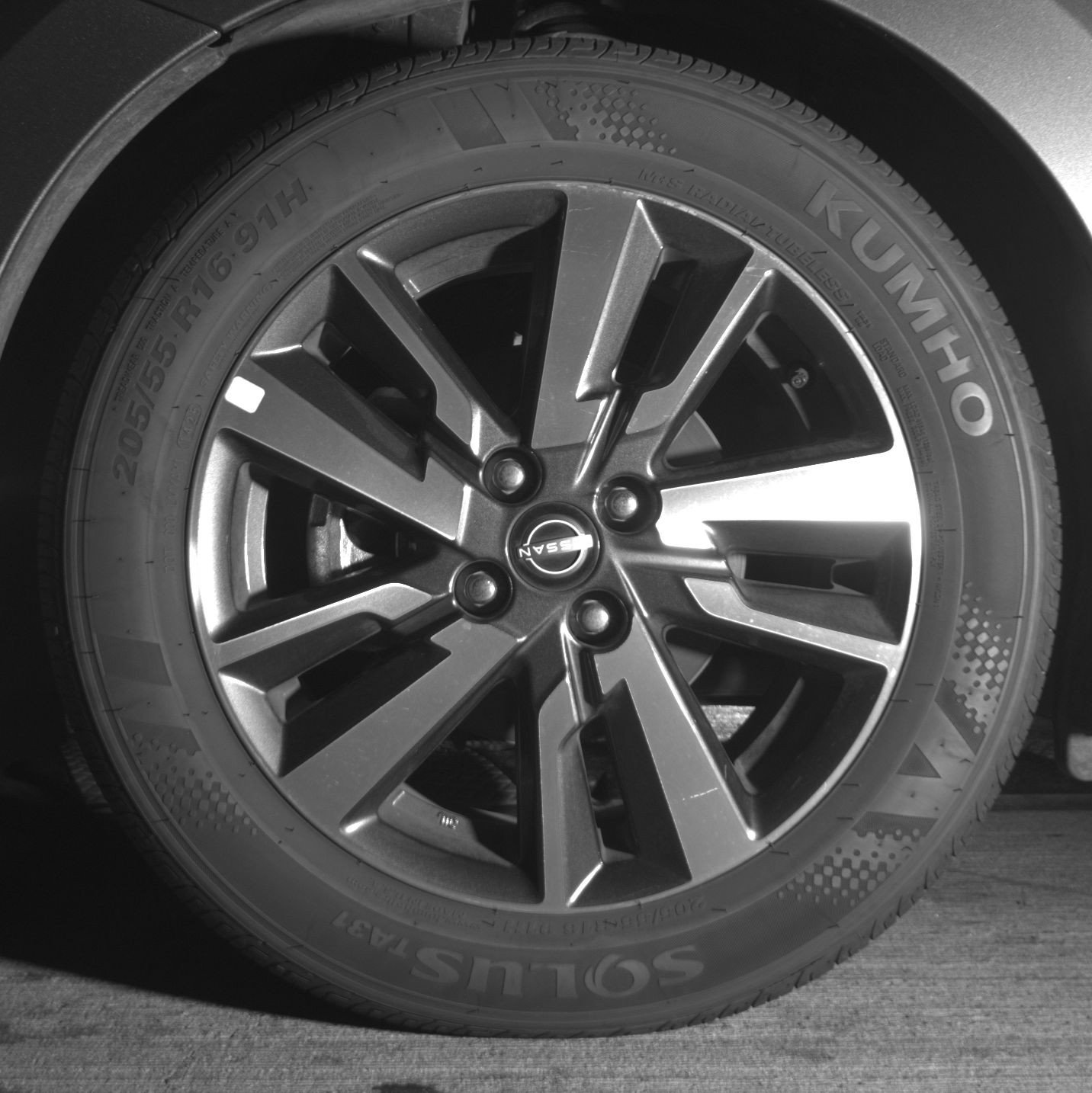 Used 2025 Nissan Versa SV image 12