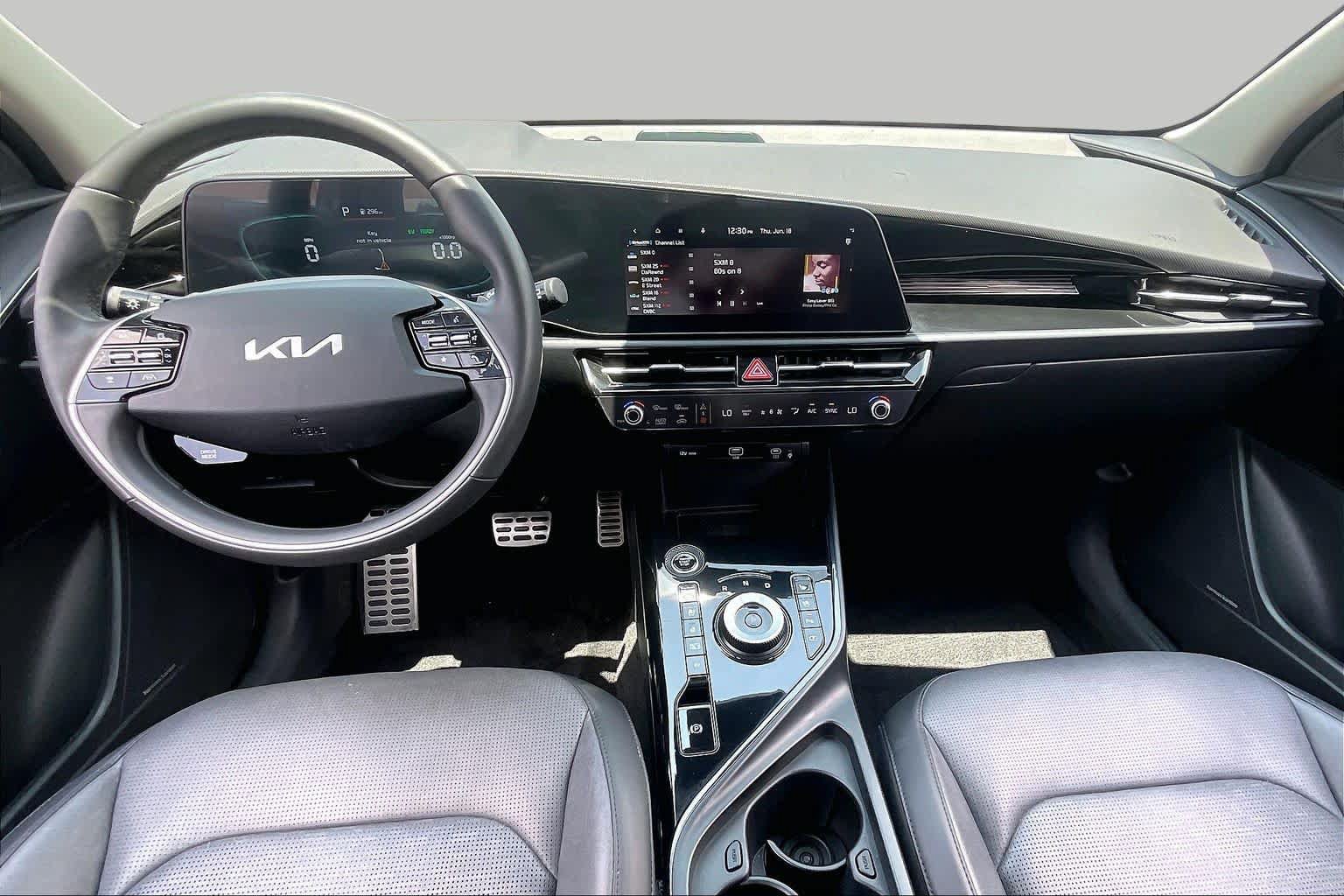 Used 2024 Kia Niro EX FWD image 14