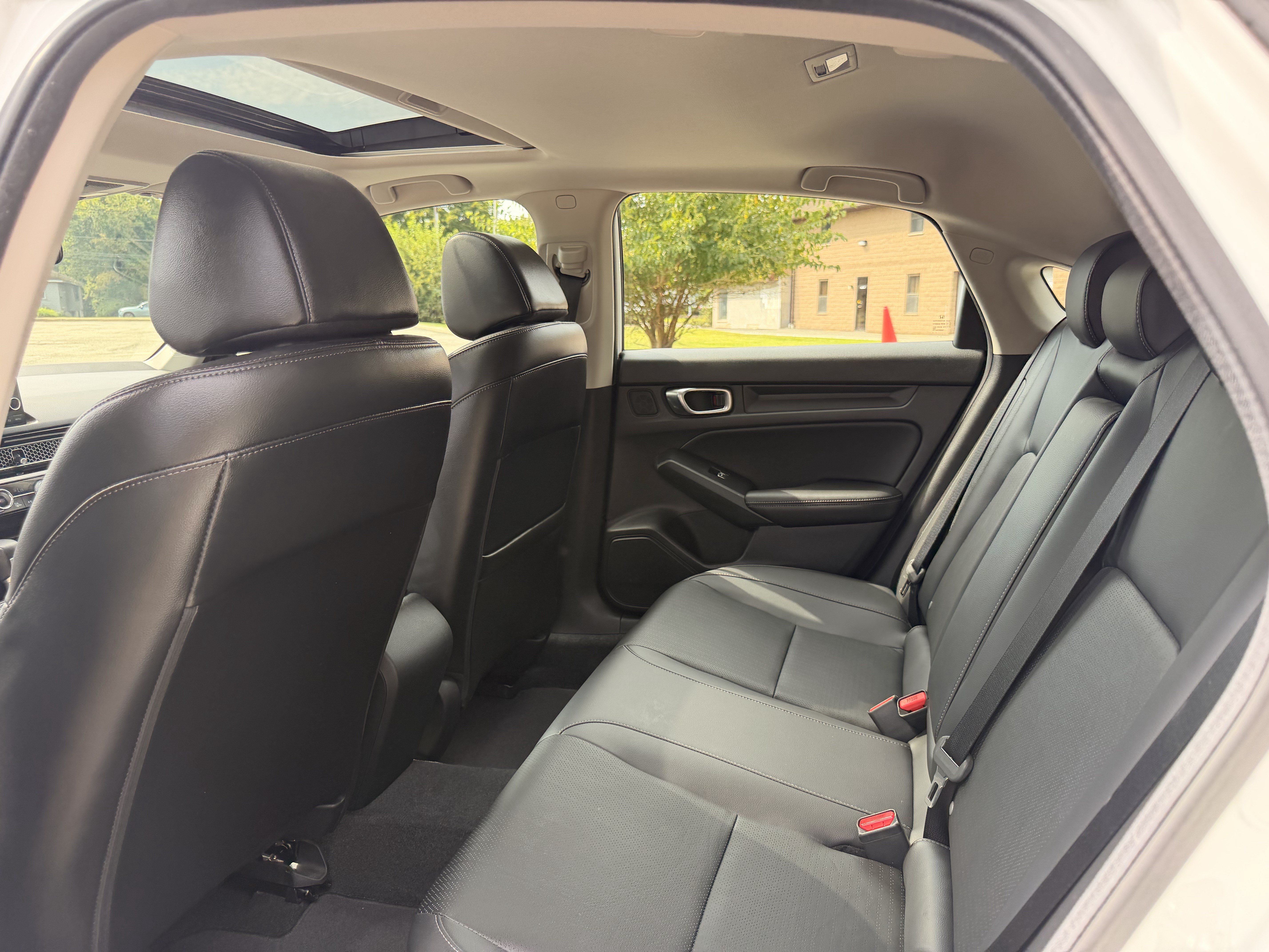 Used 2024 Honda Civic EX-L image 27