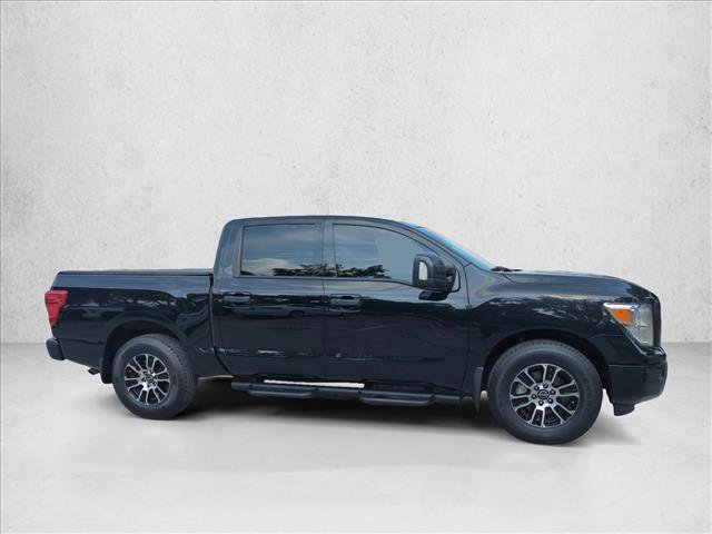 Used 2024 Nissan Titan SV w/ SV Convenience Package RWD image 4