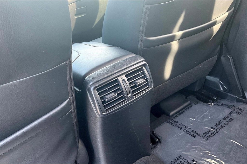 Used 2017 Nissan Rogue SL w/ SL Premium Package image 17