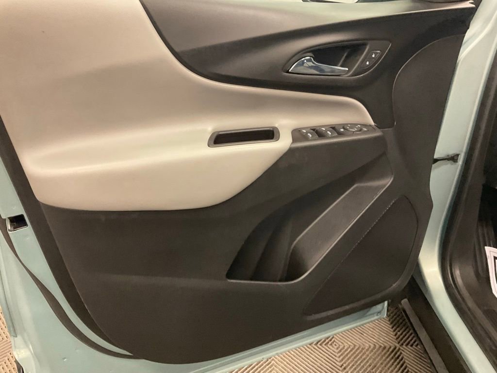 Used 2022 Chevrolet Equinox LT image 9