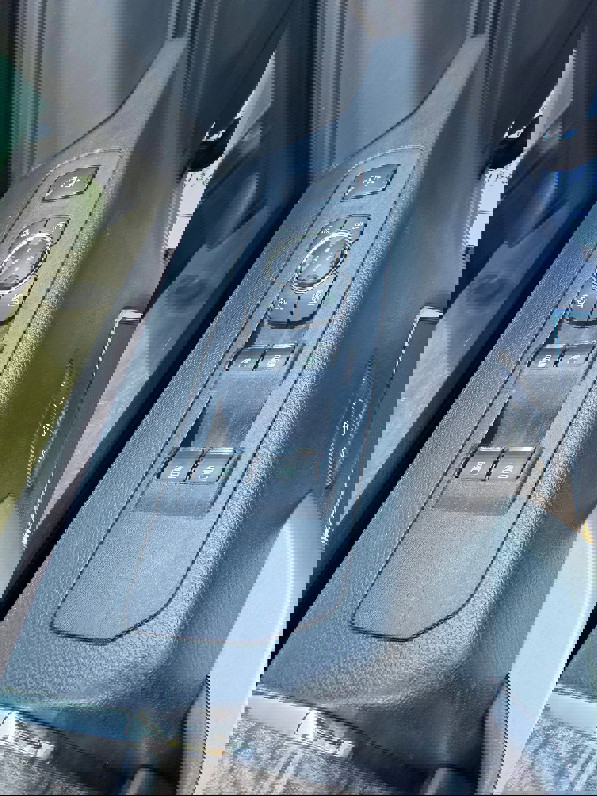 Used 2019 Ford F250 Lariat w/ Chrome Package image 15