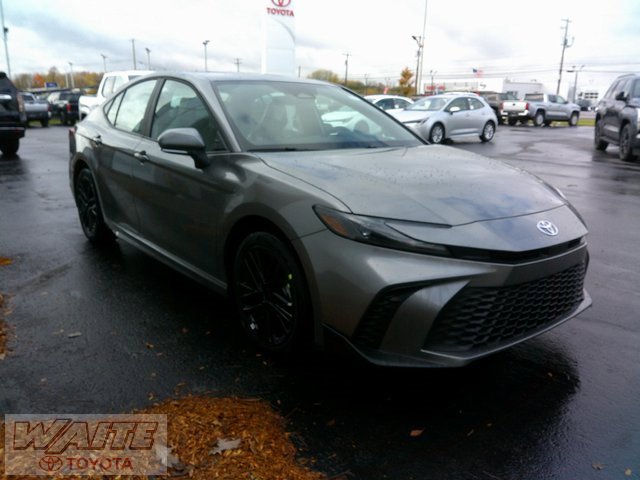 New 2026 Toyota Camry SE image 1