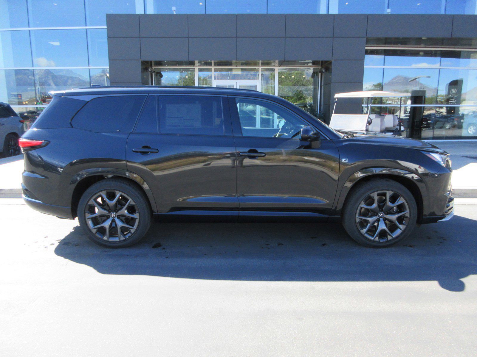 New 2026 Lexus TX 500h AWD image 12