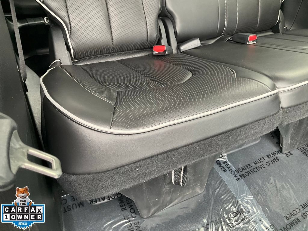 Used 2023 Chrysler Pacifica Limited w/ Uconnect Theater Family Group FWD image 59