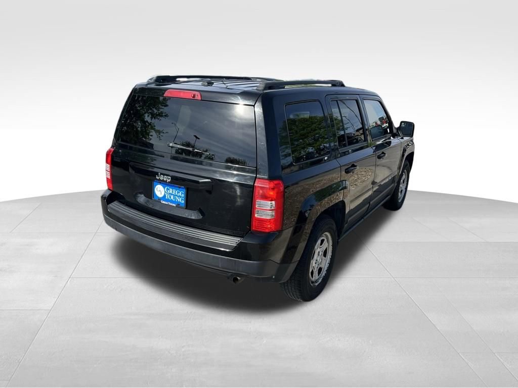 Used 2016 Jeep Patriot Sport w/ Power Value Group FWD image 6
