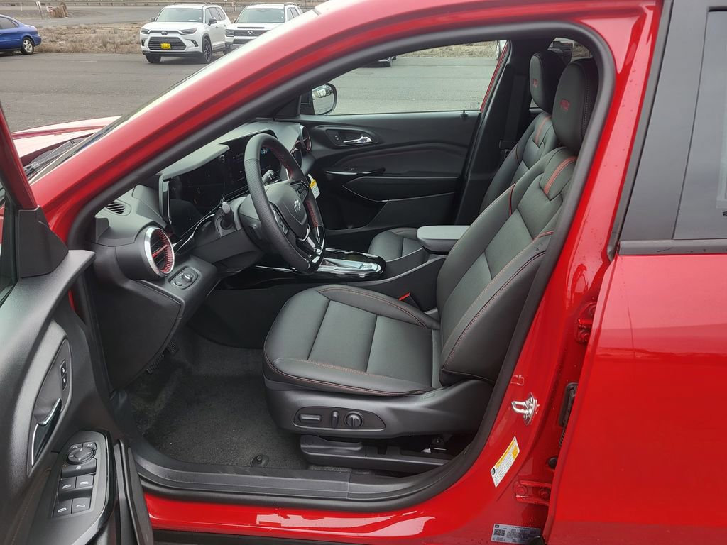New 2026 Chevrolet Trax RS w/ Driver Confidence Package image 10