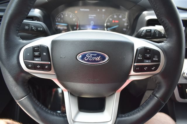 Used 2023 Ford Explorer XLT AWD/4WD image 20