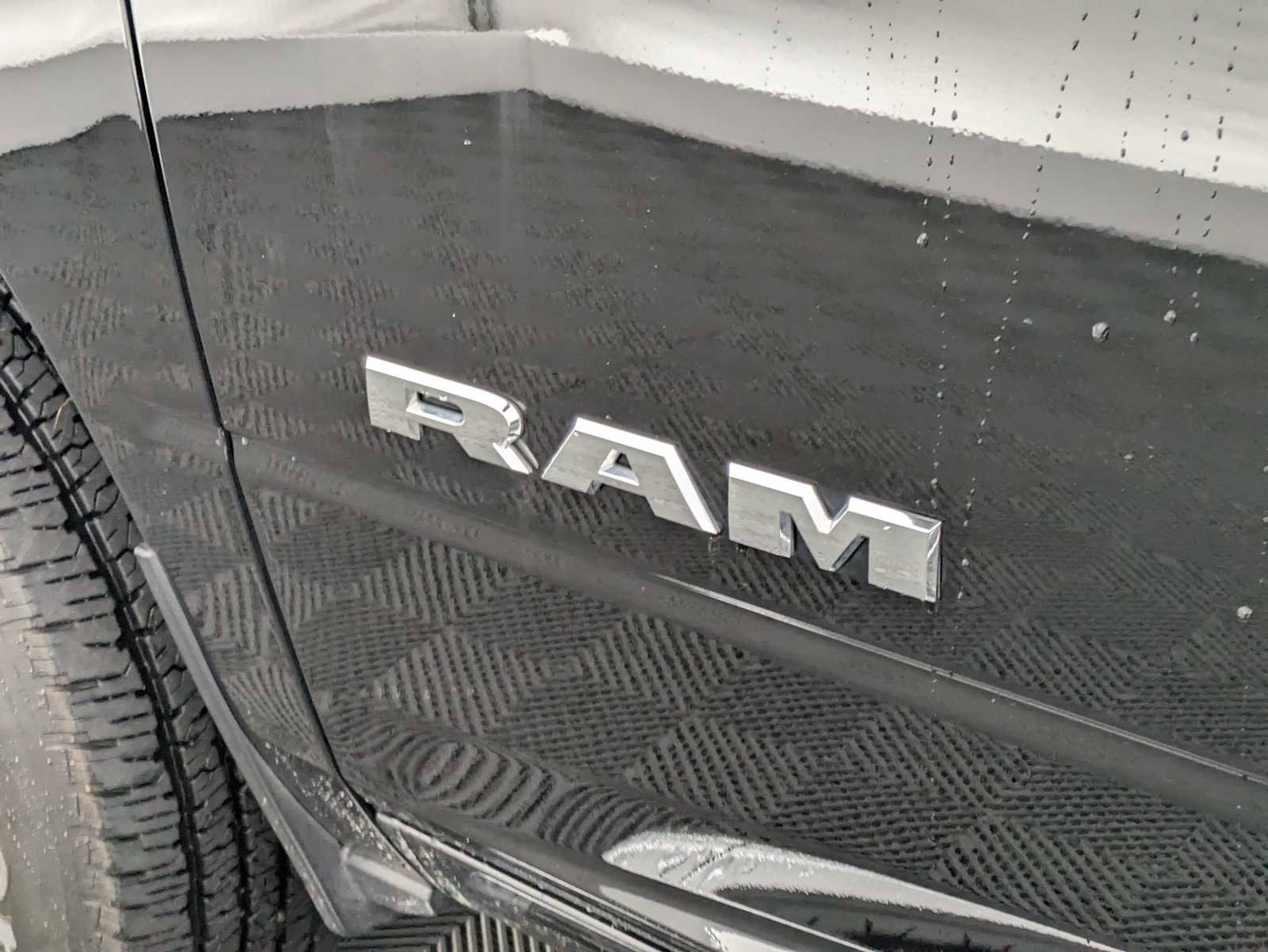 Used 2024 RAM 2500 Laramie w/ Safety Group image 11