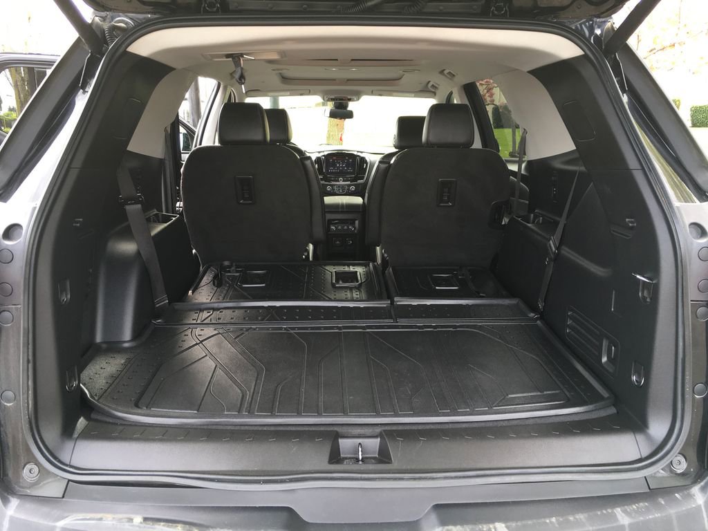 Used 2020 Chevrolet Traverse RS w/ LPO, Floor Liner Package image 36