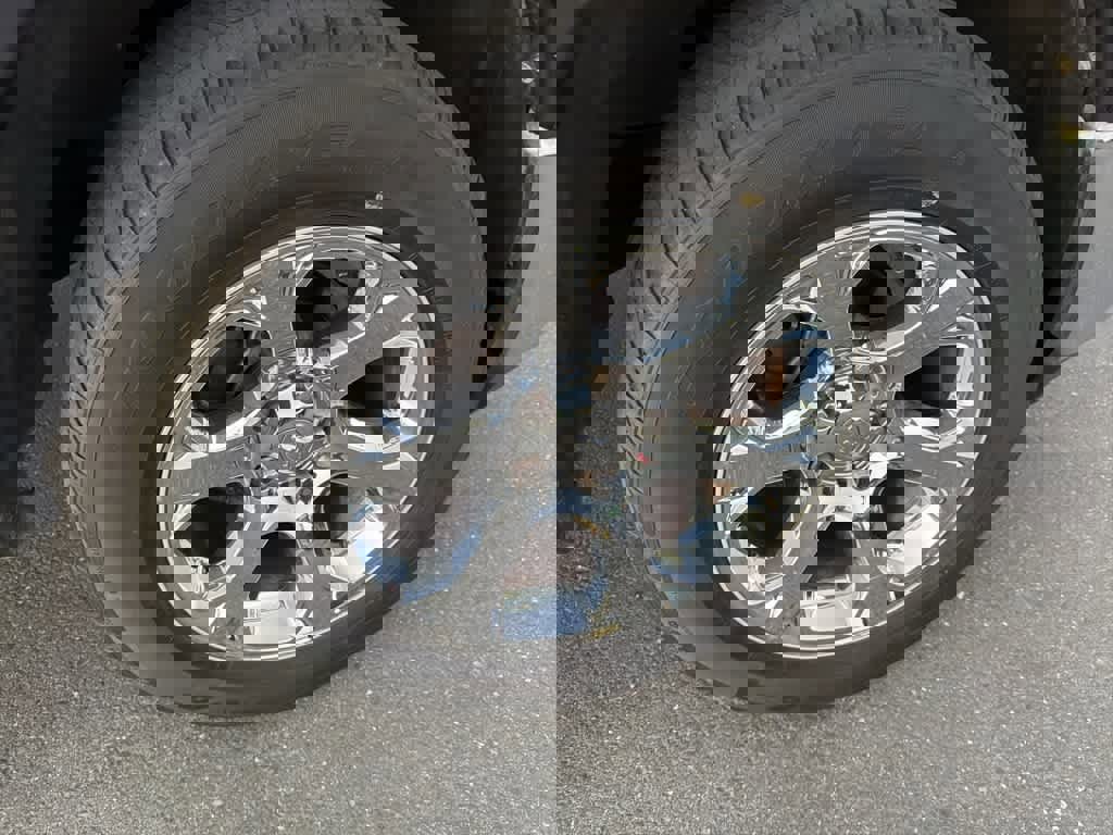 Used 2019 RAM 1500 Laramie image 22