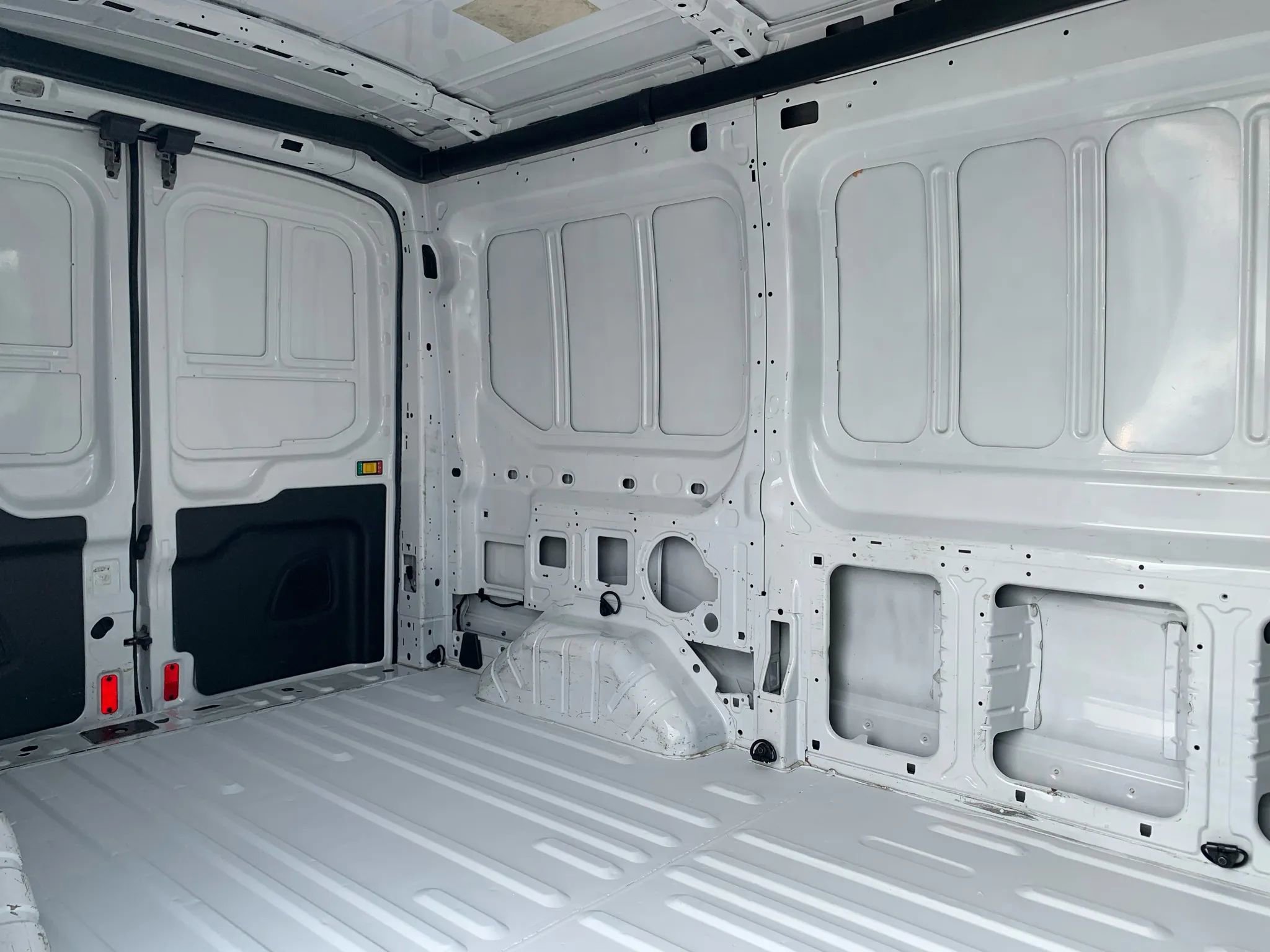 Used 2016 Ford Transit 150 130 Medium Roof RWD image 24