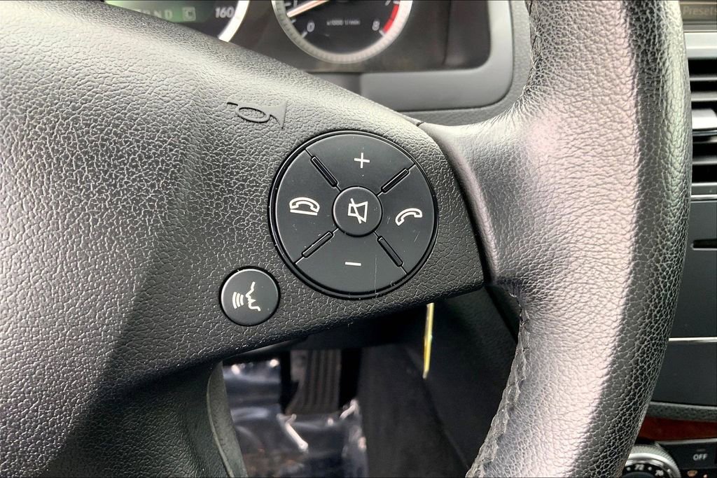 Used 2008 Mercedes-Benz C 300 Sedan image 25