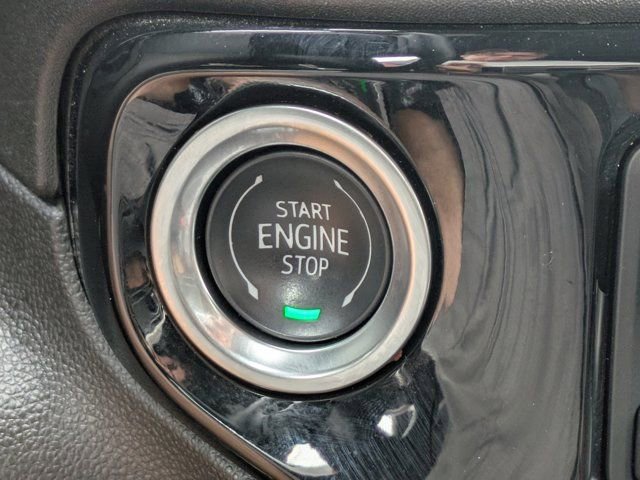 Used 2025 GMC Sierra 1500 SLT image 25