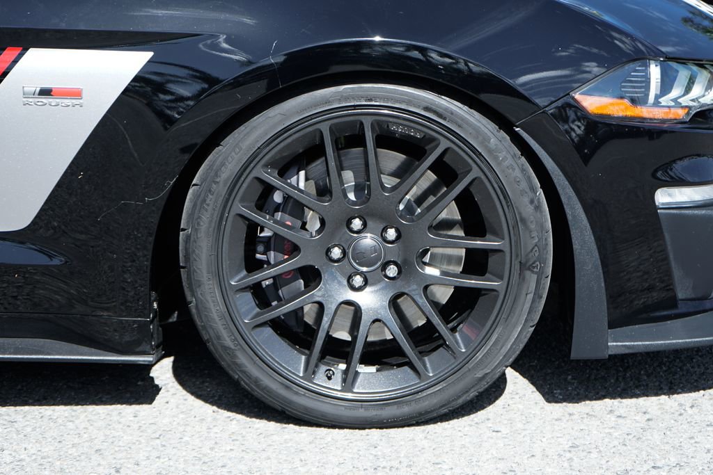 Used 2019 Ford Mustang GT Premium w/ GT Performance Package RWD image 14