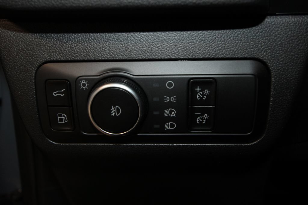 Used 2025 Ford Escape ST-Line Select w/ Tech Pack #1 AWD/4WD image 9