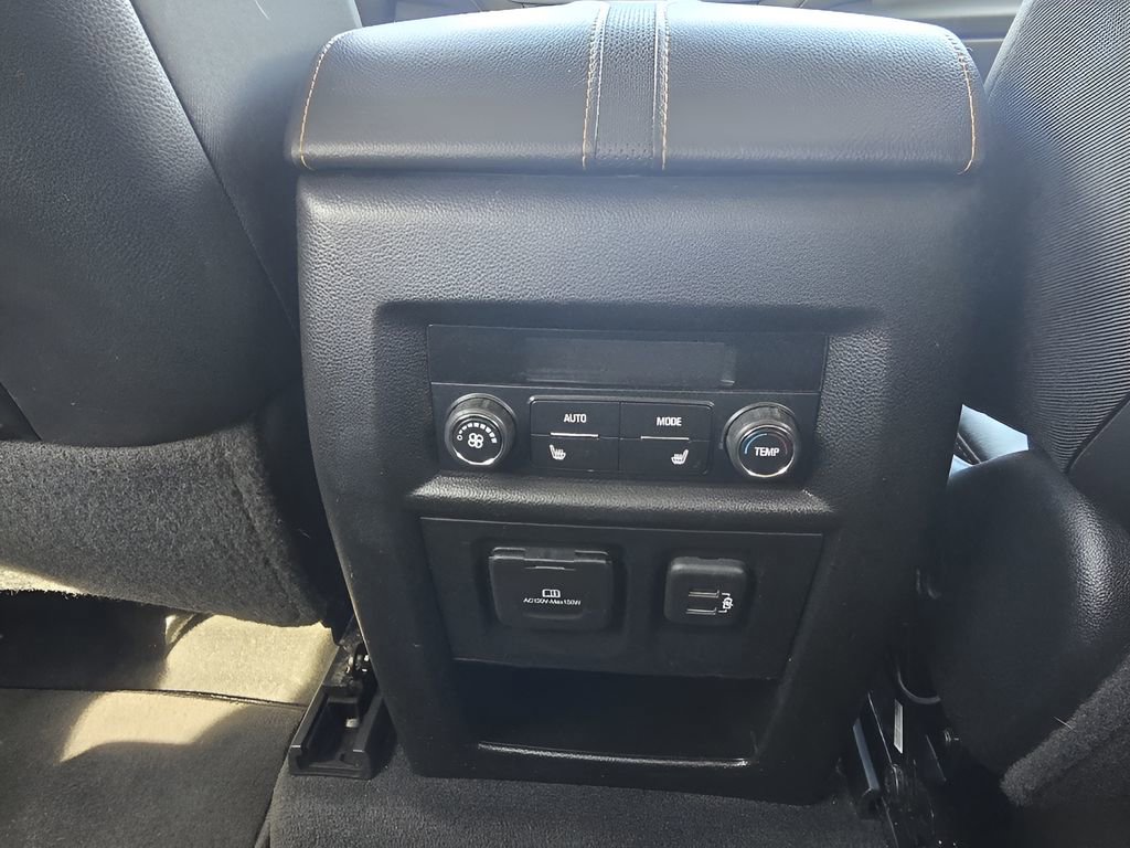 Used 2019 Chevrolet Traverse Premier w/ Driver Confidence II Package image 30