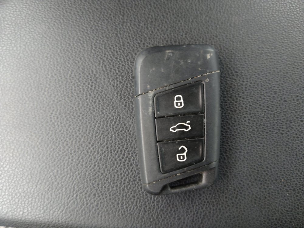 Used 2020 Volkswagen Jetta R-Line FWD image 32