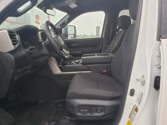 New 2026 Toyota Tundra SR5 w/ SR5 Convenience Package AWD/4WD image 10