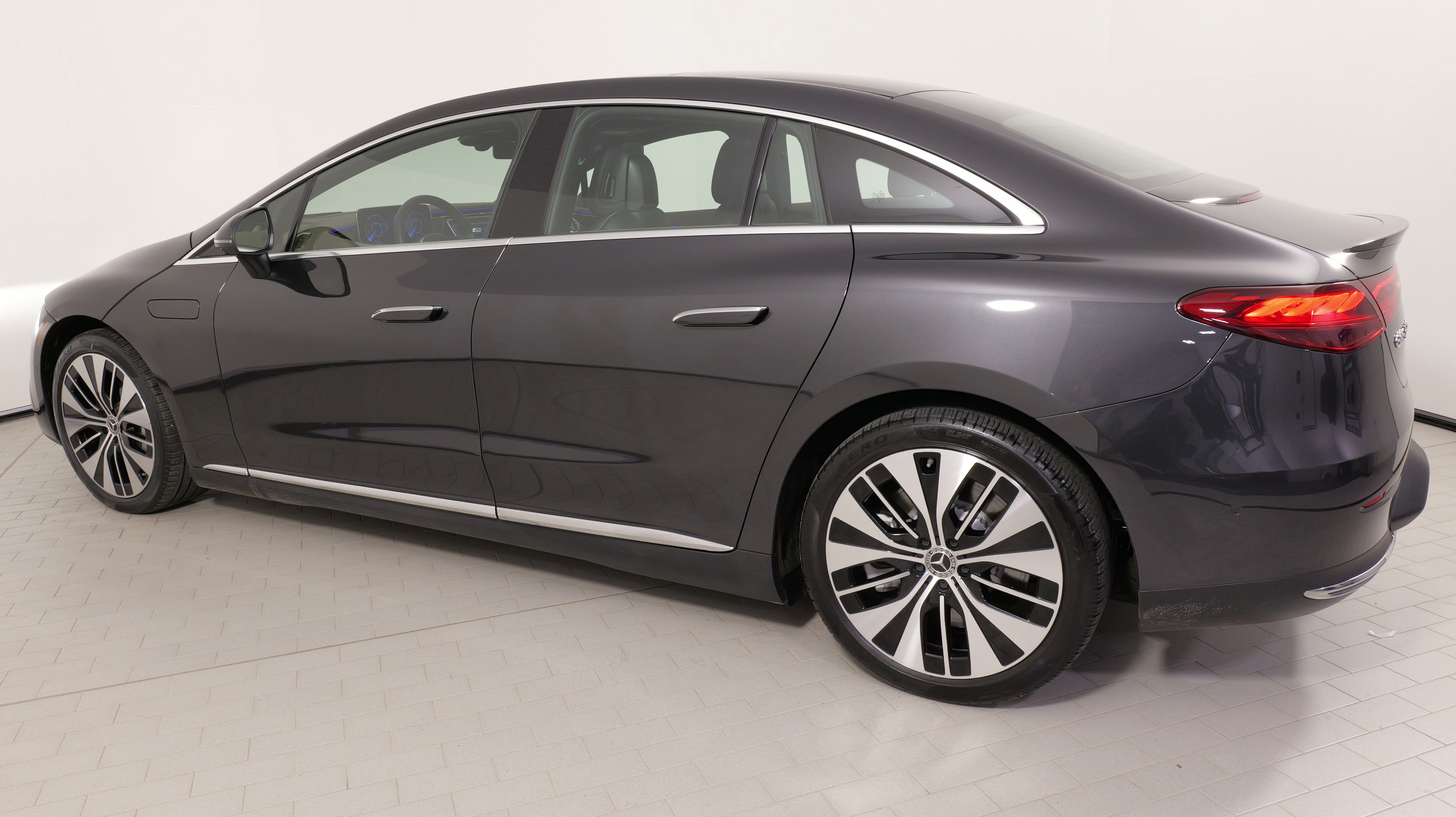 Used 2024 Mercedes-Benz EQE 350+ 4MATIC Sedan image 15