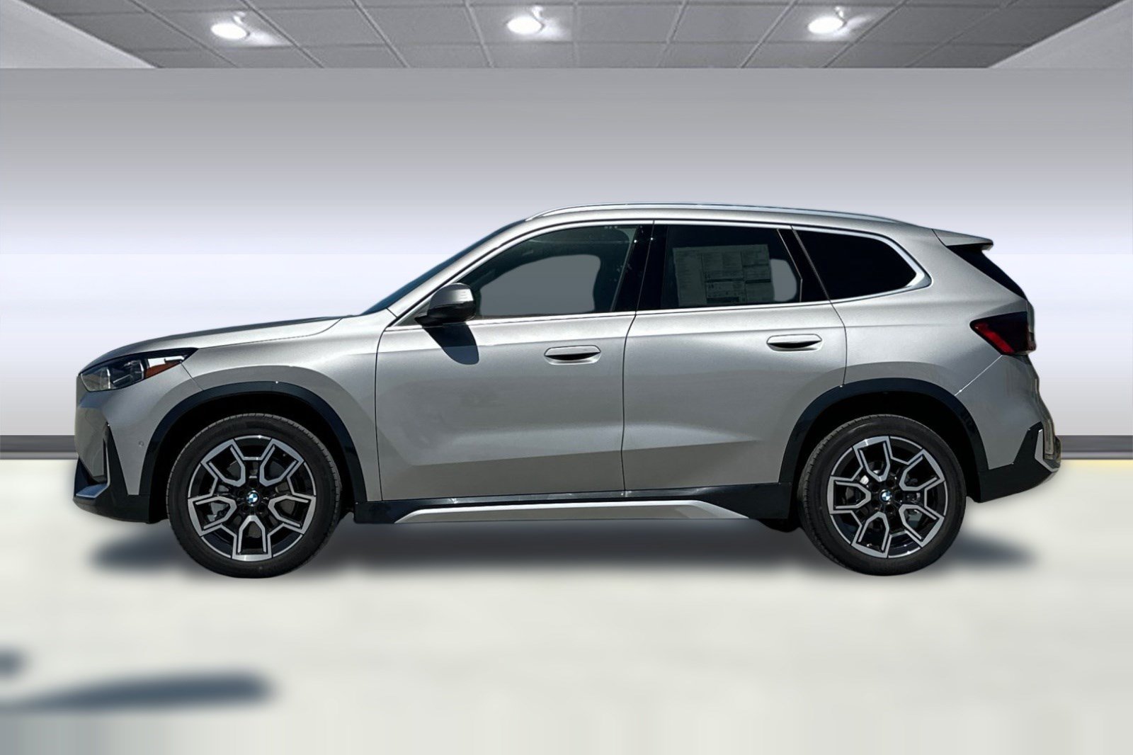 New 2027 BMW X1 xDrive28i AWD/4WD image 2