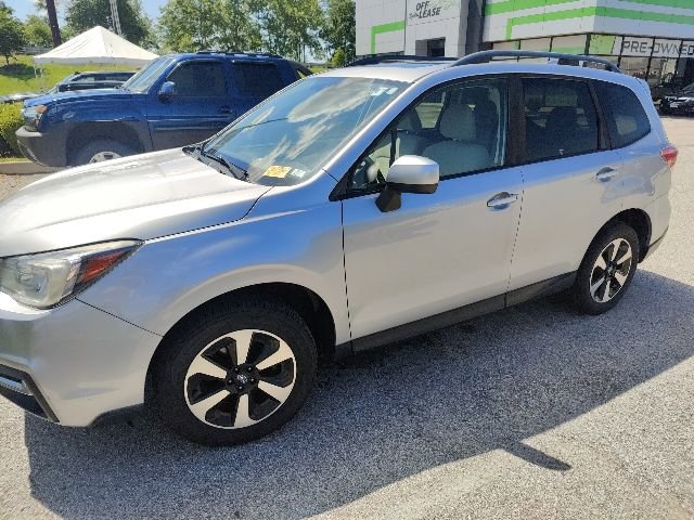 Used 2017 Subaru Forester 2.5i Premium w/ All-Weather Package AWD/4WD image 8