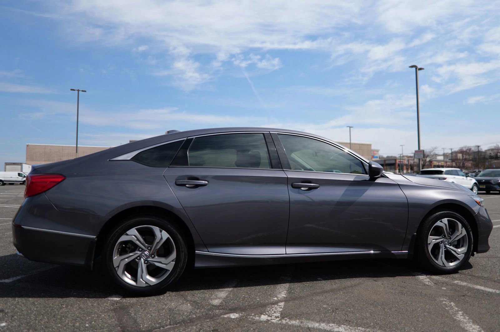 Used 2019 Honda Accord EX image 10