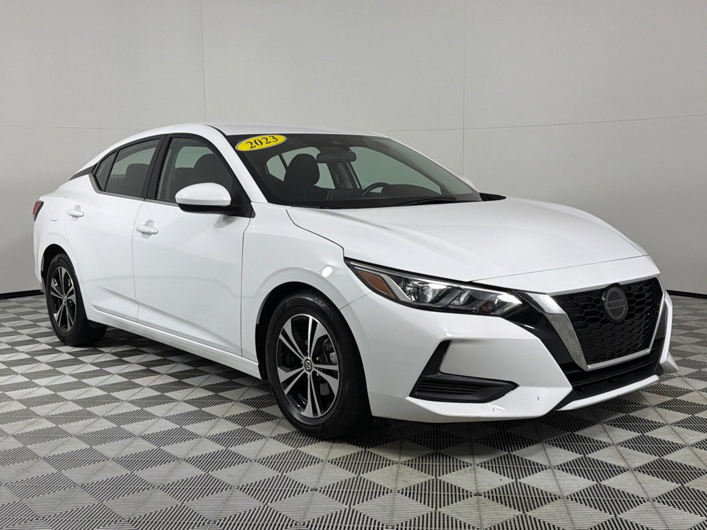 Used 2023 Nissan Sentra SV image 3