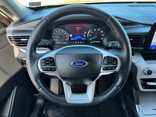 Used 2024 Ford Explorer XLT w/ Equipment Group 202A AWD/4WD image 22
