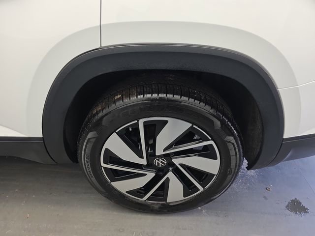 Used 2024 Volkswagen Atlas SE image 16