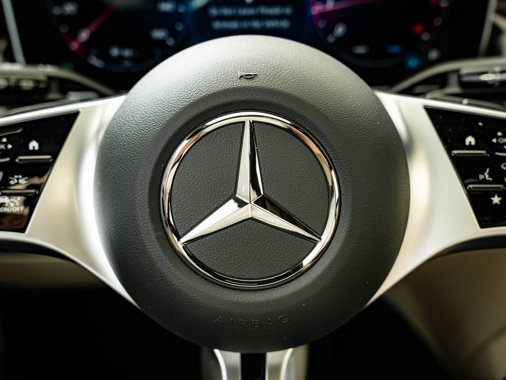 New 2026 Mercedes-Benz GLC 300 4MATIC image 30