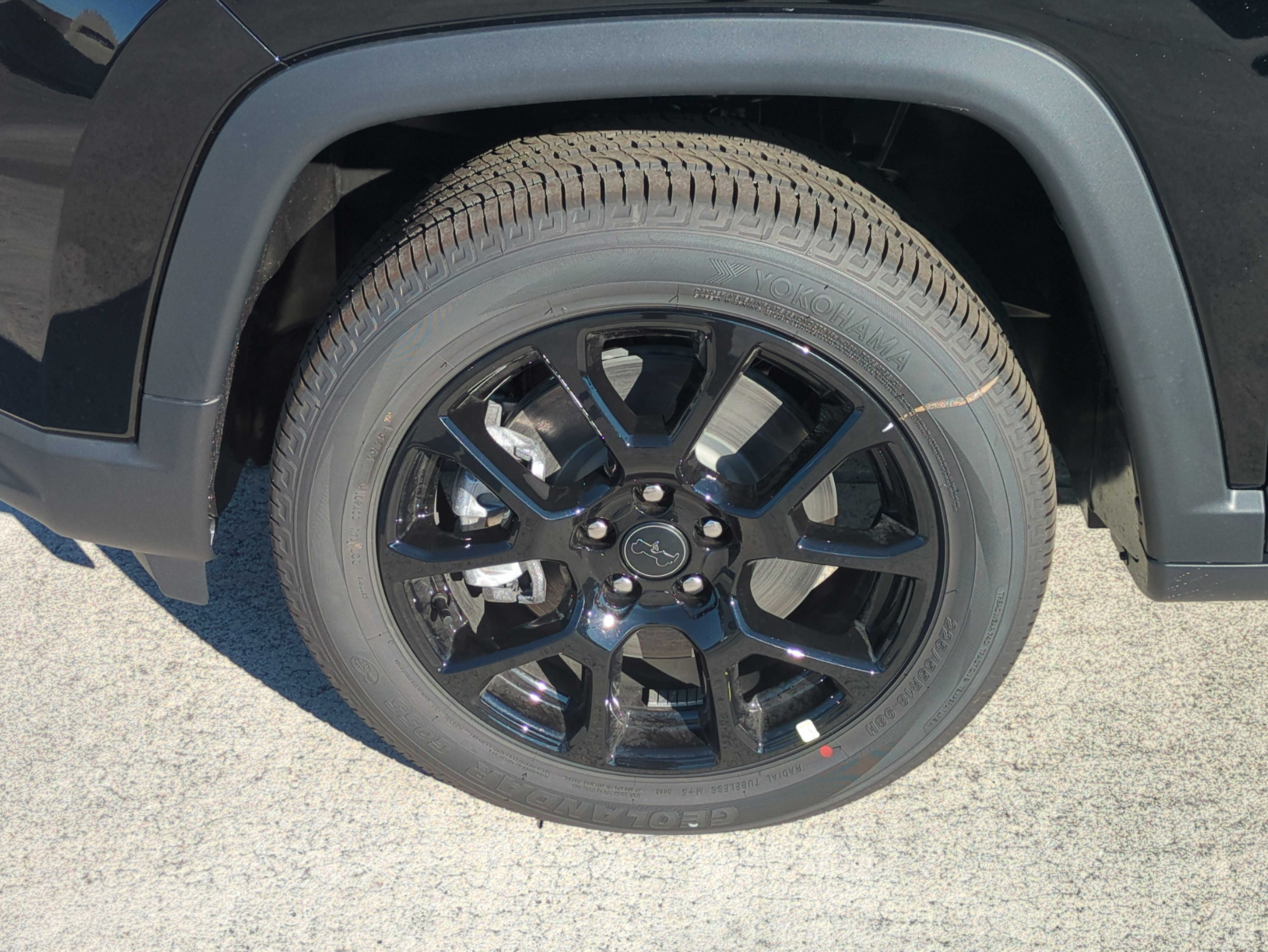 New 2026 Jeep Compass Latitude image 11