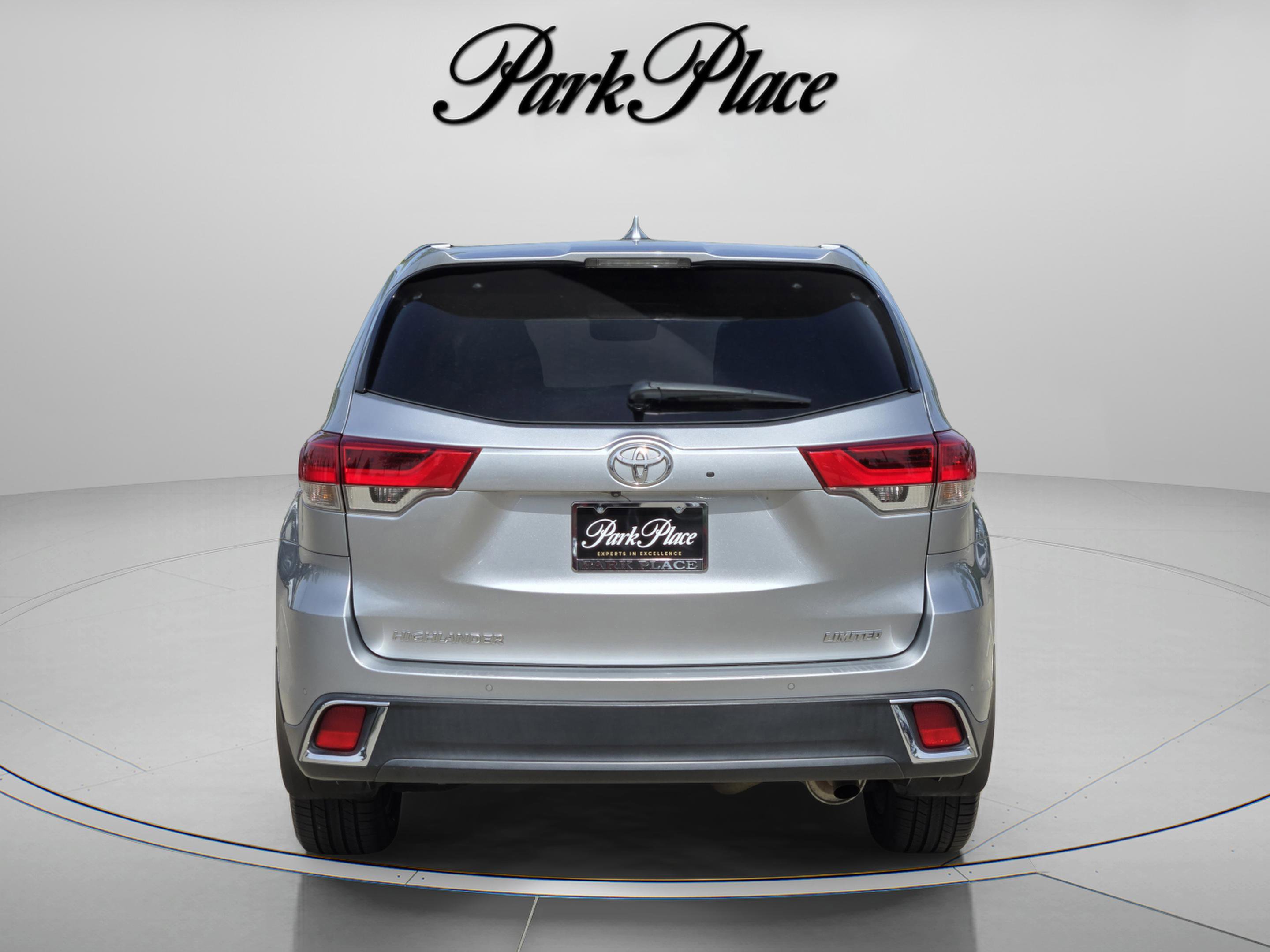 Used 2019 Toyota Highlander Limited Platinum image 5