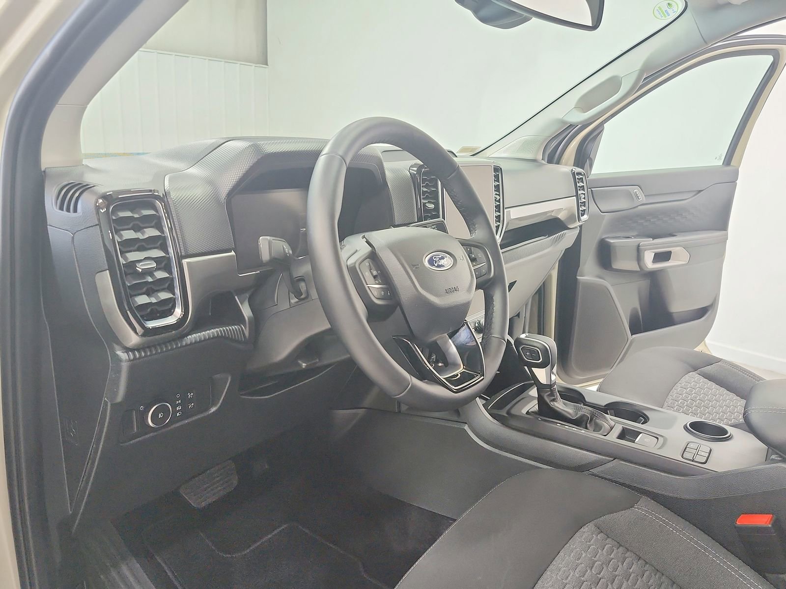 Used 2025 Ford Ranger XLT w/ Equipment Group 301A High image 18