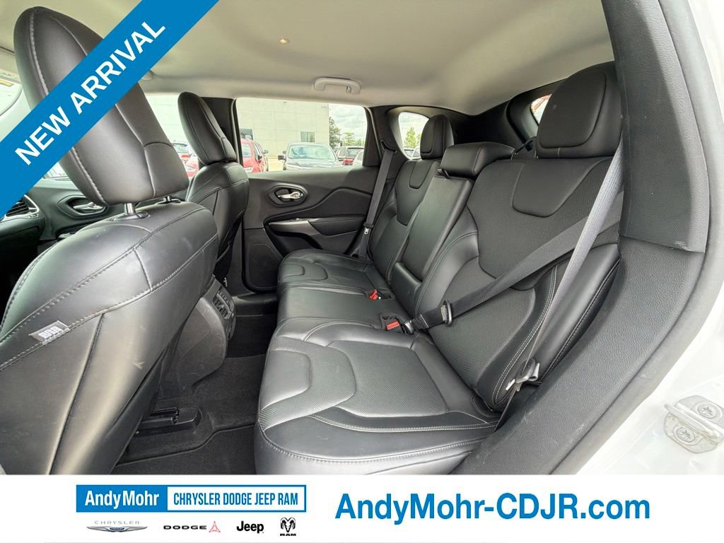 Used 2019 Jeep Cherokee Limited FWD image 11